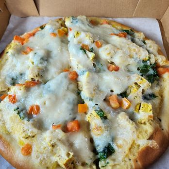 Norma's Plant Based Cuisine - Chicken Alfredo pizza - Vegan Near Me - Altamonte Springs, Florida Norma's Plant Based Cuisine - Chicken Alfredo pizza - Vegan Near Me - Altamonte Springs, Florida