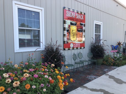 SUGAR SHACK COUNTRY CANDLES - 707 5th St, Edgar, Nebraska - Candle