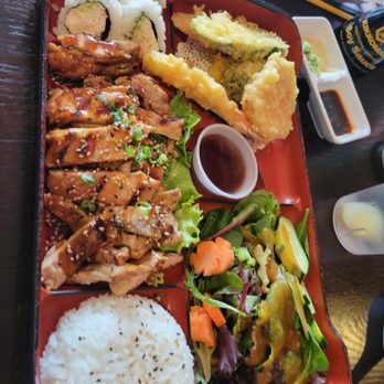 Oishii Sushi - Chicken teriyaki bento box - Sushi Bars Near Me - Riverside, California