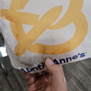 Auntie Anne's - Auntie Anne pretzel bag - Pretzels Near Me - Northridge, California
