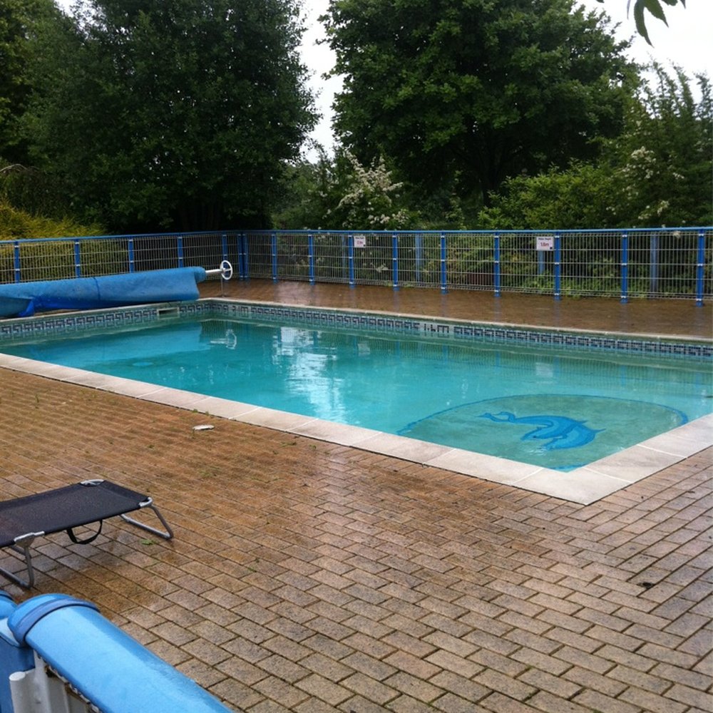 Novotel - Outdoor pool - Hotels Near Me - Nottingham, NGM