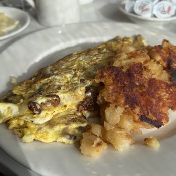 Oasis Diner Restaurant - Alpine Omelette - Diners Near Me - Brooklyn, New York