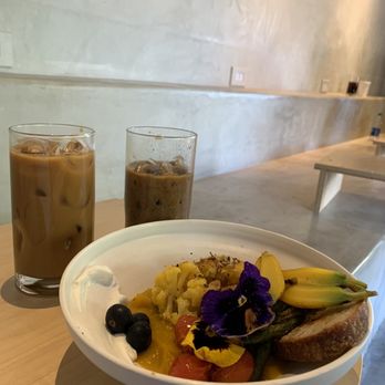 Laveta - Cauliflower bowl, chagaccino and cold brew - Coffee & Tea Near Me - Los Angeles, California