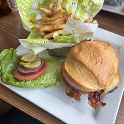 Ace's Place Restaurant - Burger with Cajun fries