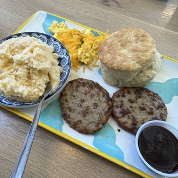 Biscuit Belly - Norfolk - Turkey sausage breakfast - Breakfast & Brunch Near Me - Norfolk, Virginia