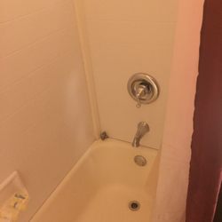 Millston Motel - Bathroom