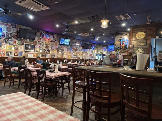 Mineo's Pizza & Wings by null