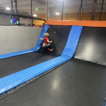Sky Zone Trampoline Park - Bouncy bouncy - Trampoline Parks Near Me - Fremont, California Sky Zone Trampoline Park - Bouncy bouncy - Trampoline Parks Near Me - Fremont, California