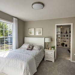 Sciuga Custom Builders - Guest bedroom open to bonus room