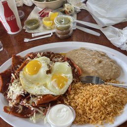 Chilaquiles rojo Chilaquiles rojo