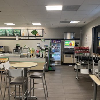 Subway - Not a single person in there and they don't have there drive through open!! Losing money and customers - Fast Food Near Me - Lapine, Oregon