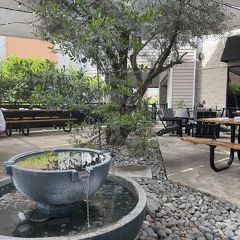 Eureka! - Patio - American Near Me - Clovis, California