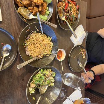 Aung Burma - Garlic noodles, fiery chicken, coconut swai fish, tea leaf salad with shrimp, Brown rice, and mango heaven martini. - Burmese Near Me - Concord, California