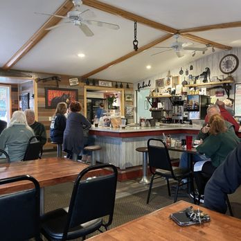 Dee Dee’s Diner - Cute inside - Diners Near Me - Sugar Camp, Wisconsin Dee Dee’s Diner - Cute inside - Diners Near Me - Sugar Camp, Wisconsin