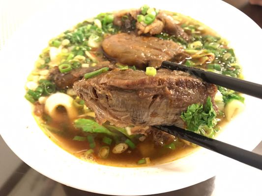 川畝園麵食館 by null