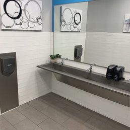 Great lil wash area! Great lil wash area!