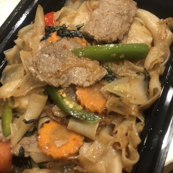 Thippawan Thai Restaurant - Drunken Noodles with beef! - Thai Near Me - Rancho Cucamonga, California Thippawan Thai Restaurant - Drunken Noodles with beef! - Thai Near Me - Rancho Cucamonga, California