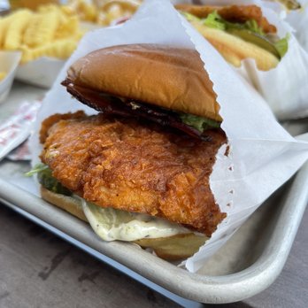 Shake Shack Virginia Beach - Fast Food Near Me - Virginia Beach, Virginia Shake Shack Virginia Beach - Fast Food Near Me - Virginia Beach, Virginia
