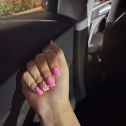 Divine Nails