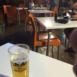 Sushi Olé - Terraza con 6 mesas