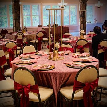 Glitzd Designs and Events - Balloon Services Near Me