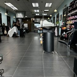 Gawisori Hair Salon - Waiting patiently.
