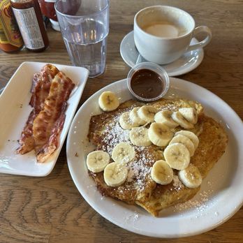 Fratelli Cafe - Bacon and Choco Croissant French Toast - Coffee & Tea Near Me - Los Angeles, California Fratelli Cafe - Bacon and Choco Croissant French Toast - Coffee & Tea Near Me - Los Angeles, California