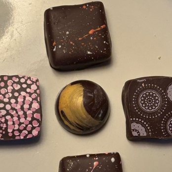 Chokolà - Rosemary, lavender, passionfruit, spicy, orange - Chocolatiers & Shops Near Me - Taos, New Mexico