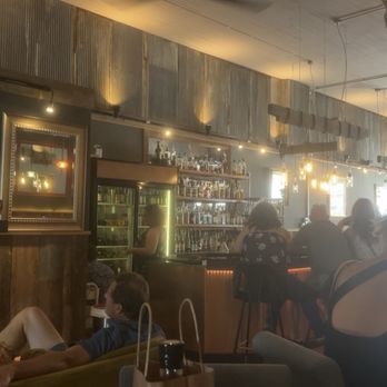 Bar Vin Wine & Spirits - Wine Bars Near Me - Hermann, Missouri