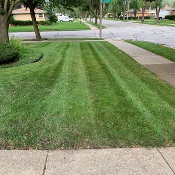 Los hermanos maintenance - Striping lawn - Lawn Services Near Me Los hermanos maintenance - Striping lawn - Lawn Services Near Me