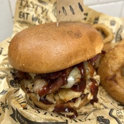 Brodee Dogs Brew House - The armadillo special