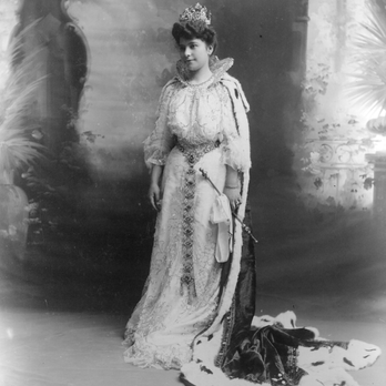 Simi Winery - 17 Year Old Isabelle Simi, crowned Queen of the Flower Parade, 1904.  She ran SIMI winery from 1904 until 1970! - Wineries Near Me - Healdsburg, California