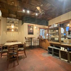 The Filling Station - Small indoor seating area....very hip decor, nice tunes at a reasonable volume. Simple and great feng shui! I wanted to stay all morning!