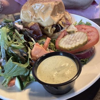 MeMe's Cafe - Bacon & Cheddar burger with side salad and cilantro dressing - American Near Me - Springdale, Utah