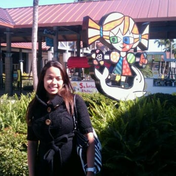 The Falls - Shopping Centers Near Me - Miami, Florida