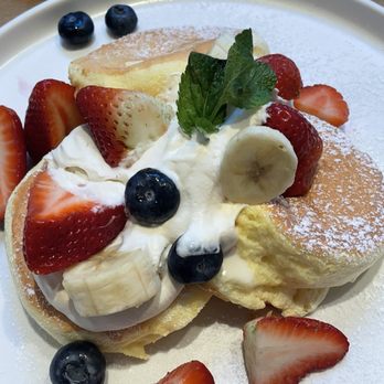Flipper’s - Strawberry Banana Pancake - Pancakes Near Me - New York, New York Flipper’s - Strawberry Banana Pancake - Pancakes Near Me - New York, New York