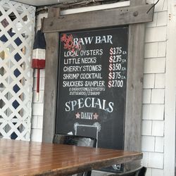 Shuckers - Raw Bar