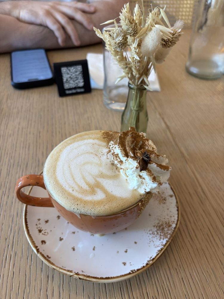 Hatch 44 Cafe