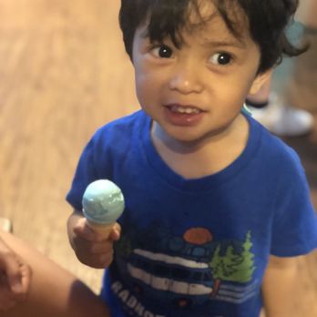 Riverbottom Coffee & Ice Cream - Ice Cream & Frozen Yogurt Near Me - Algonquin, Illinois