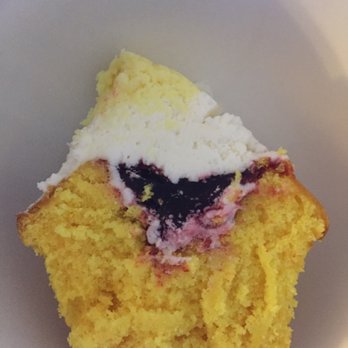 Mr. D's - Lemon Raspberry lacked any filling - Bakeries Near Me - Wallingford, Connecticut