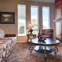 Best Western Salbasgeon Inn & Suites of Reedsport