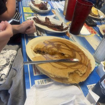 Bob's Grill - Chocolate chip pancakes and bacon - Diners Near Me - Kill Devil Hills, North Carolina