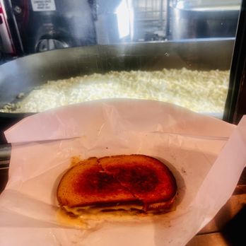 Beecher's Handmade Cheese - Grilled Cheese Sandwich - Cheese Shops Near Me - Seattle, Washington Beecher's Handmade Cheese - Grilled Cheese Sandwich - Cheese Shops Near Me - Seattle, Washington