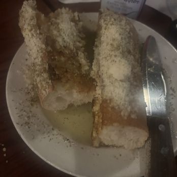 Luigis Tuscan Grill - Bread - Italian Near Me - Fort Lauderdale, Florida Luigis Tuscan Grill - Bread - Italian Near Me - Fort Lauderdale, Florida