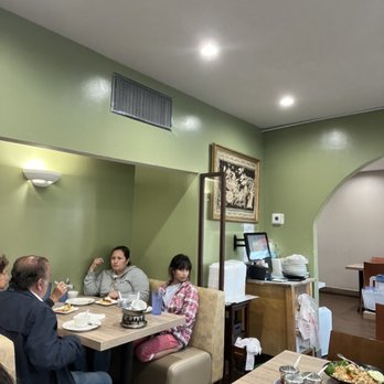Rincome - Inside - Thai Near Me - Northridge, California Rincome - Inside - Thai Near Me - Northridge, California