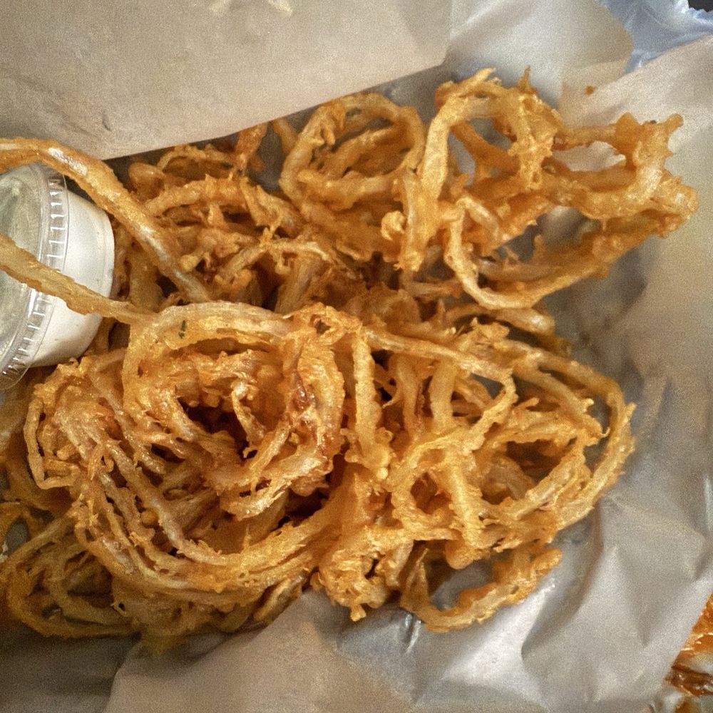 Shoe string onion rings
