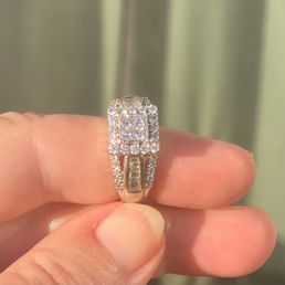 Again, this photo doesn't do it justice to the actual bling bling Again, this photo doesn't do it justice to the actual bling bling