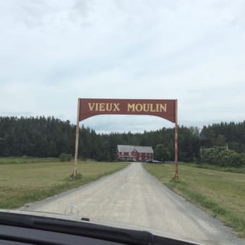 Vieux Moulin - Here is the entrance to the Vieux Moulin - Delicatessen Near Me - Sainte-Flavie, Quebec