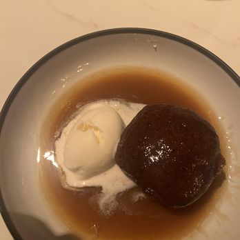 Ramsay's Kitchen at The Silver Legacy - Sticky Toffee - American Near Me - Reno, Nevada