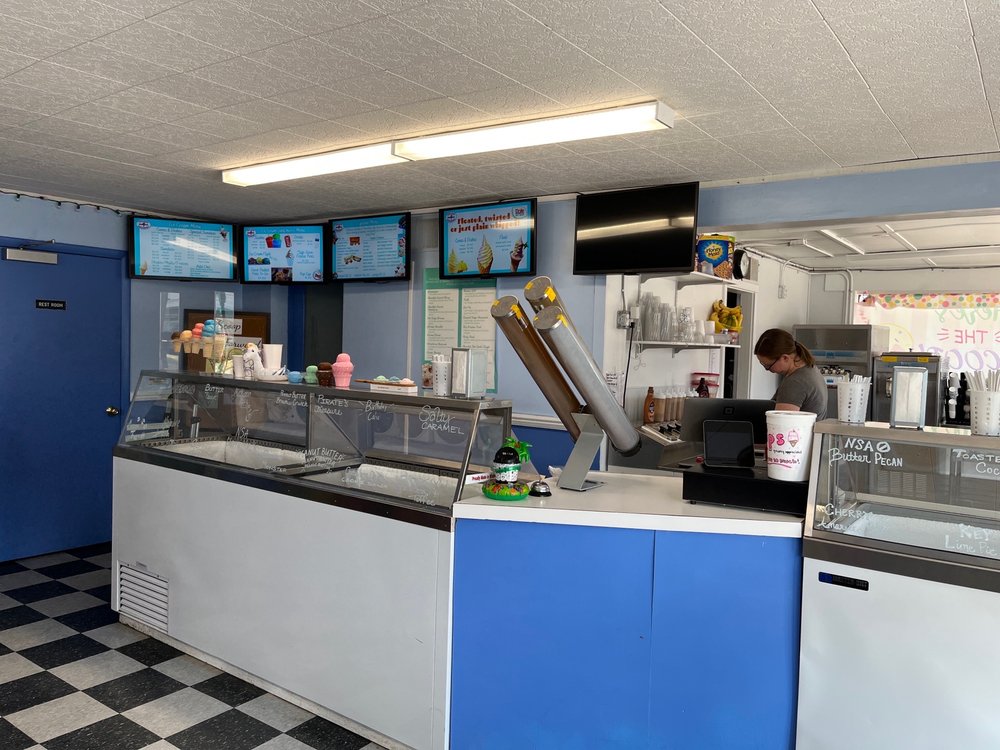 Village Creamery Logo